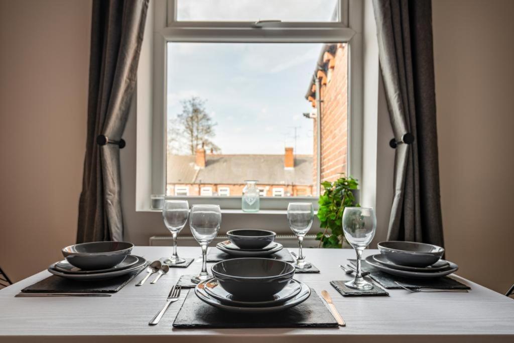 Hopetown Apartment-Modern 2 Bed With Free Parking Normanton  Zewnętrze zdjęcie