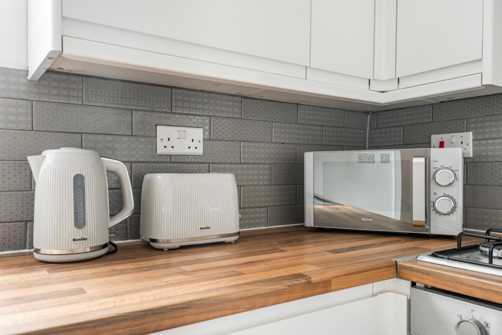 Hopetown Apartment-Modern 2 Bed With Free Parking Normanton  Zewnętrze zdjęcie